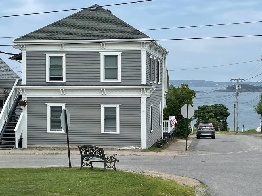 Updated Historic Water St 2 Bdr, 2 Bath Apartment. Apartment *