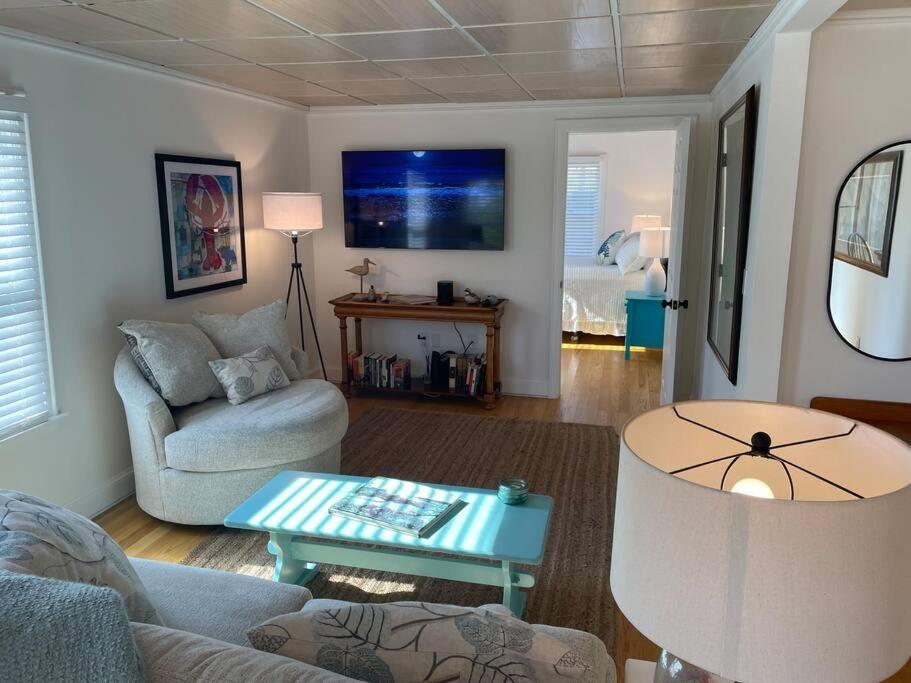 Updated Historic Water St 2 Bdr, 2 Bath Apartment. Apartment