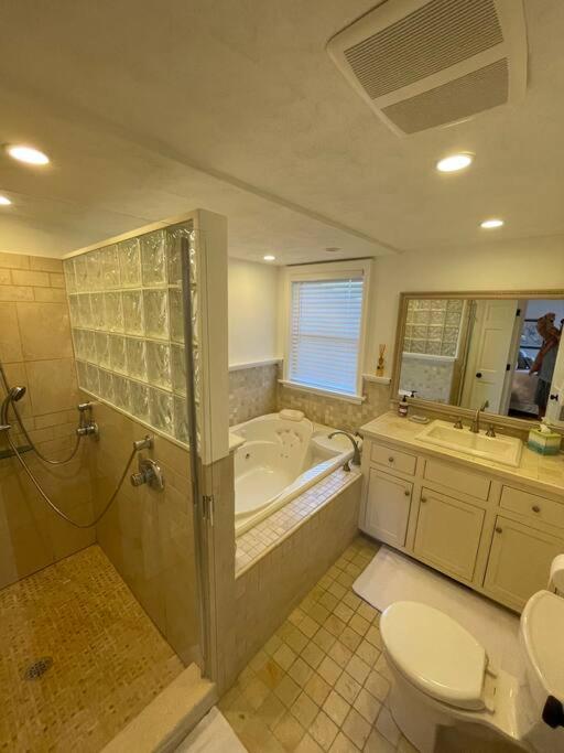 Updated Historic Water St 2 Bdr, 2 Bath Apartment.